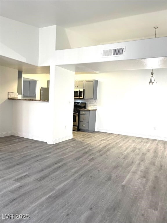Building Photo - 950 Seven Hills Dr