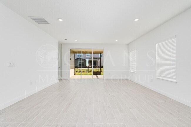 Building Photo - 3 Bedroom 2 Bath Home with office in Halifax Plantation