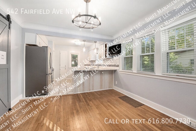 Foto del edificio - 542 Fairfield Ave NW