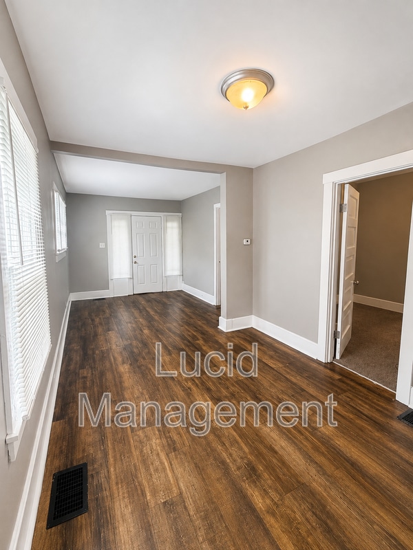 Building Photo - 1416 Sale Ave