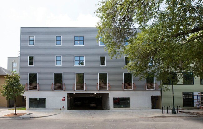 Foto del edificio - 3/2 - Walking distance to campus