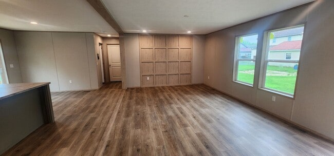 Building Photo - New 3 Bedroom 2 bath Honeybrook single on ...