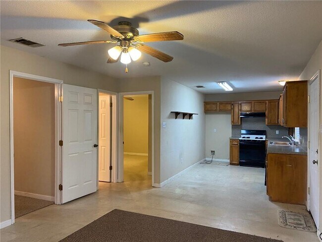 Building Photo - 407B 5TH AVE UNIT B Ave