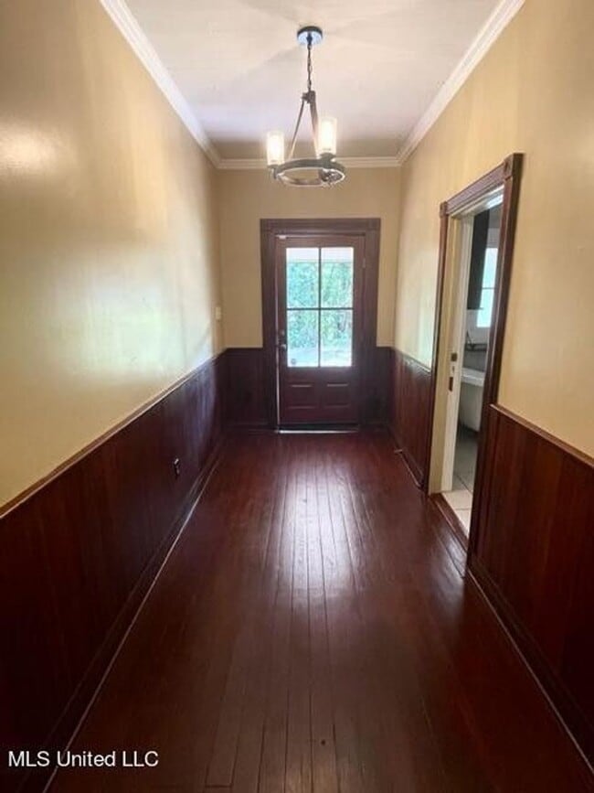 Building Photo - One-of-a-Kind Waterfront Rental on Fort Bayou!