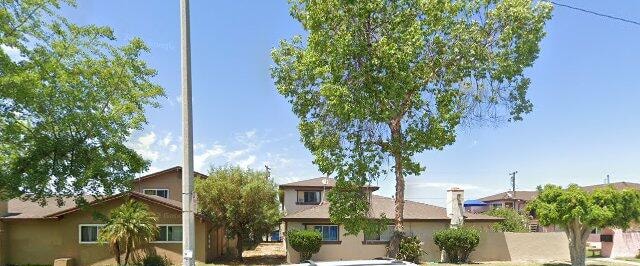 Building Photo - 901 E Balsam Ave