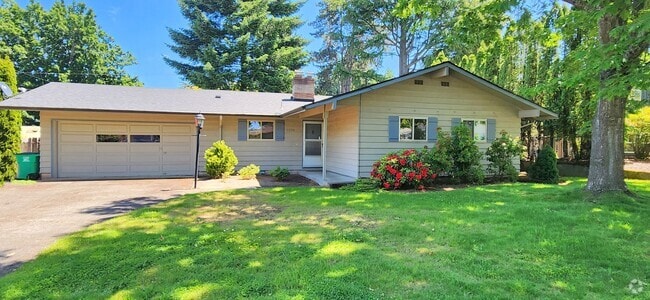 Building Photo - 2520 NE 143rd Ave