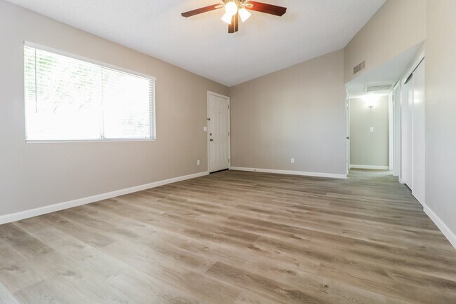 Building Photo - 9922 N 88th Ave