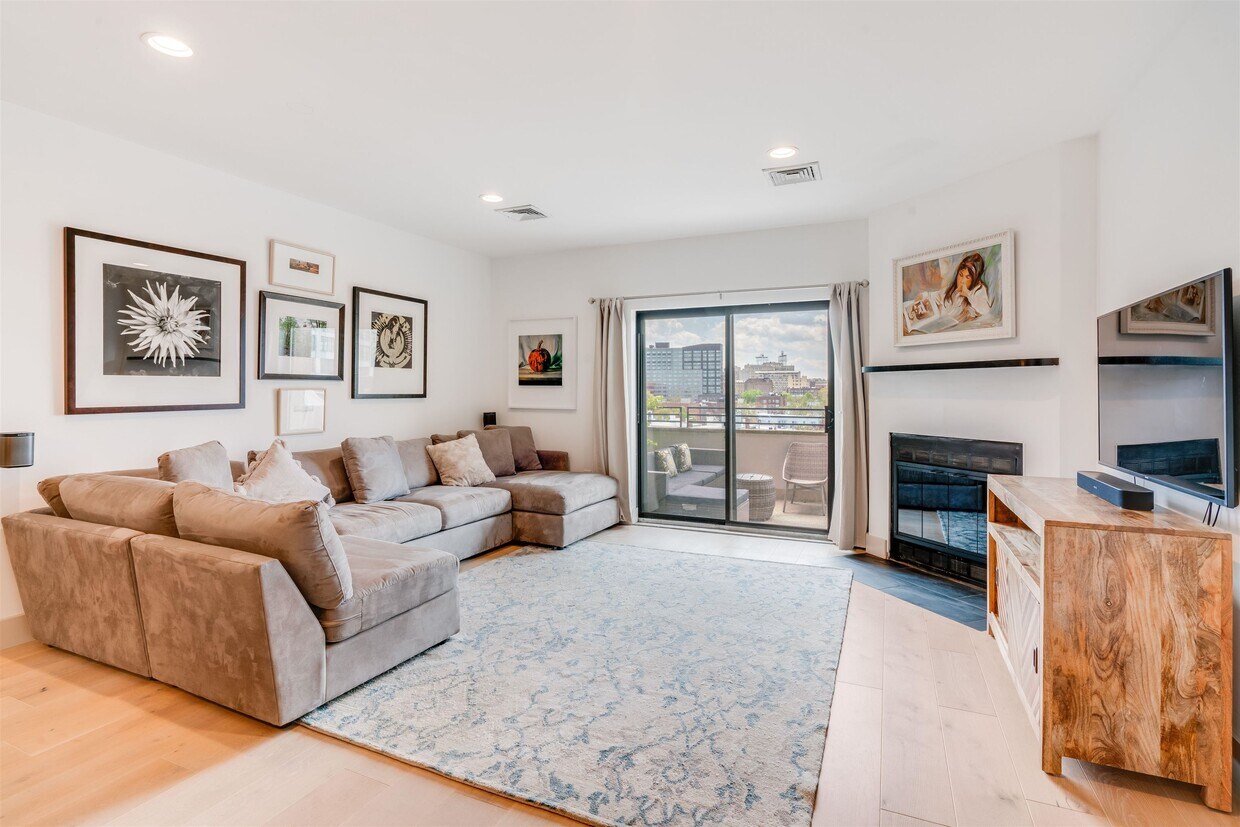 Primary Photo - 75 Liberty Ave