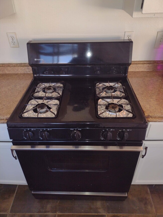 Building Photo - 16118 S Ainsworth St