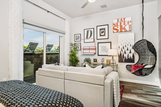 Building Photo - Park 17