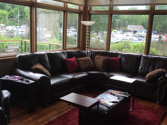 Building Photo - 412 River Island Dr