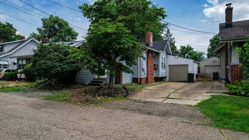 Foto principal - 1126 18th St NE