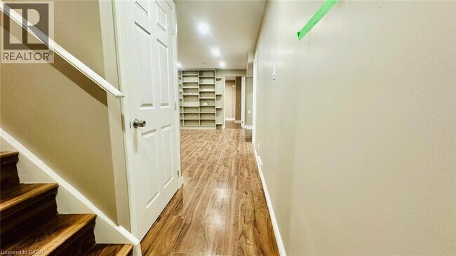 Building Photo - 287 Resurrection Dr