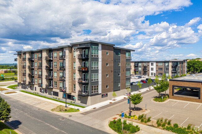 Building Photo - Maven Apartments