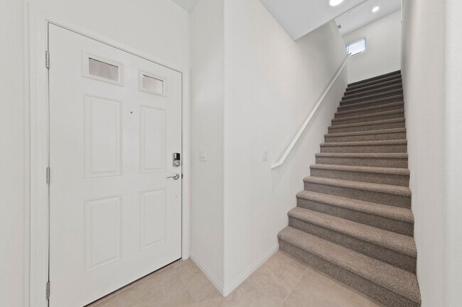 Building Photo - Brand New Cadence 4 Bedroom Smart Home