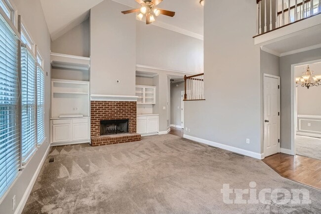 Building Photo - 3587 Vern Way NE