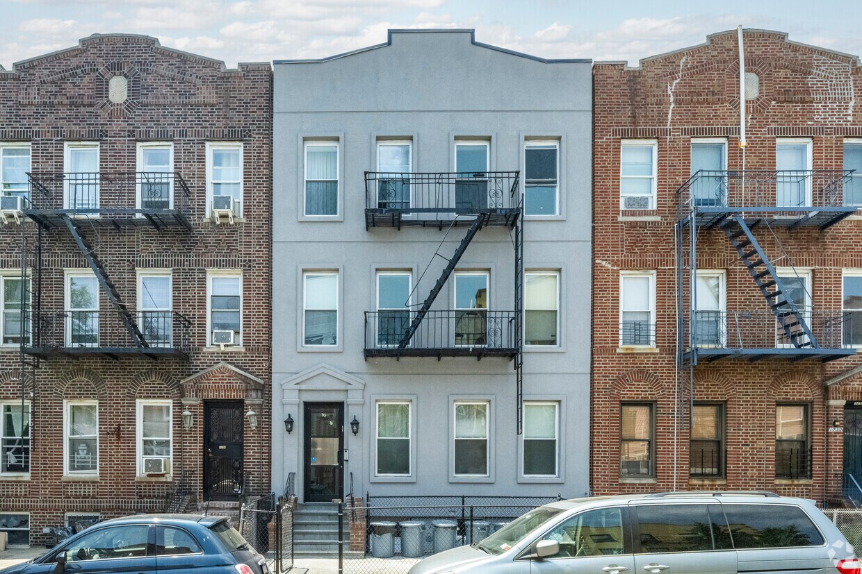 Primary Photo - 1736 E 4th St