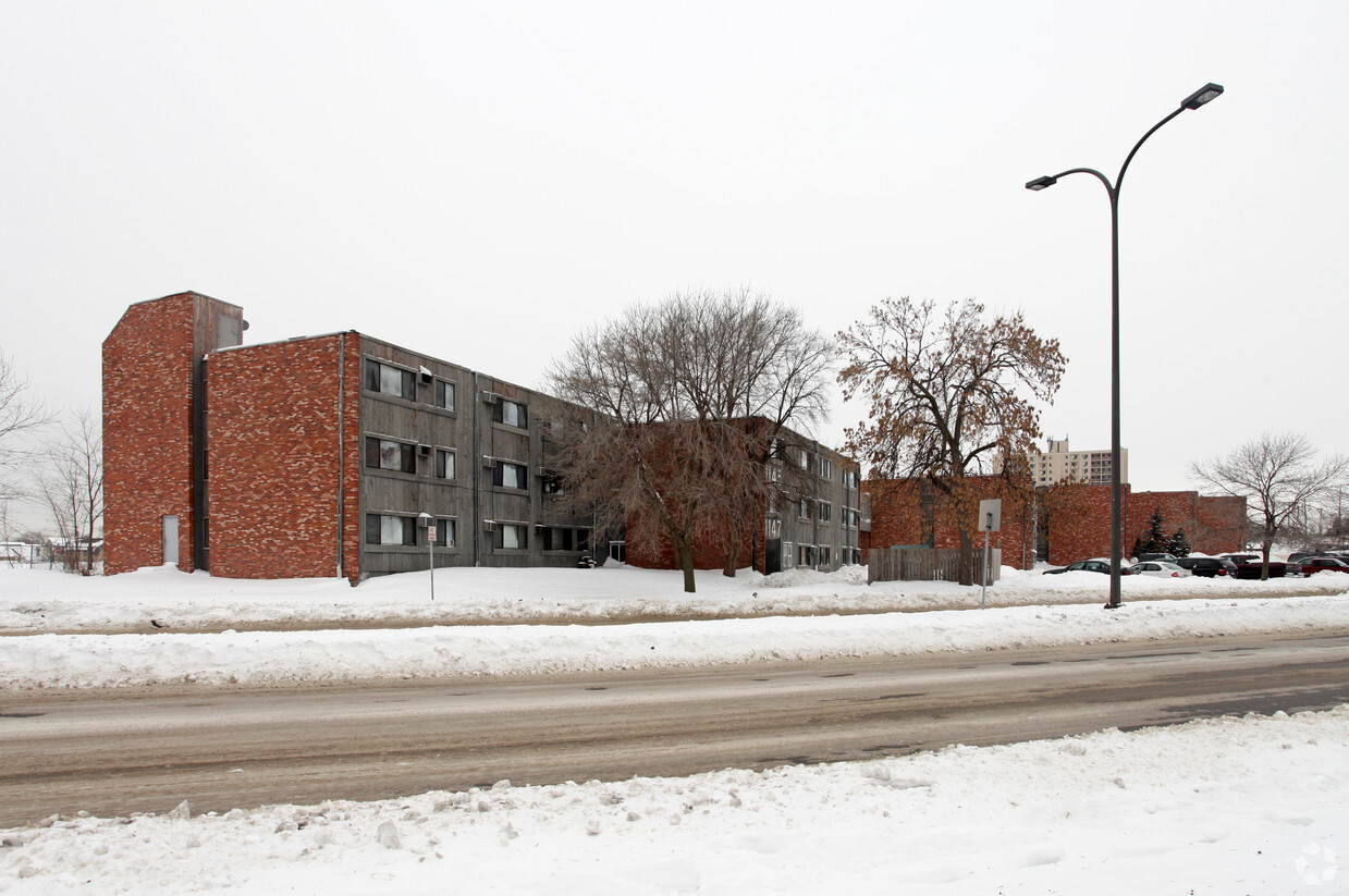 Primary Photo - City View Apartments