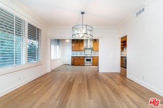 Foto del edificio - 125 S Elm Dr