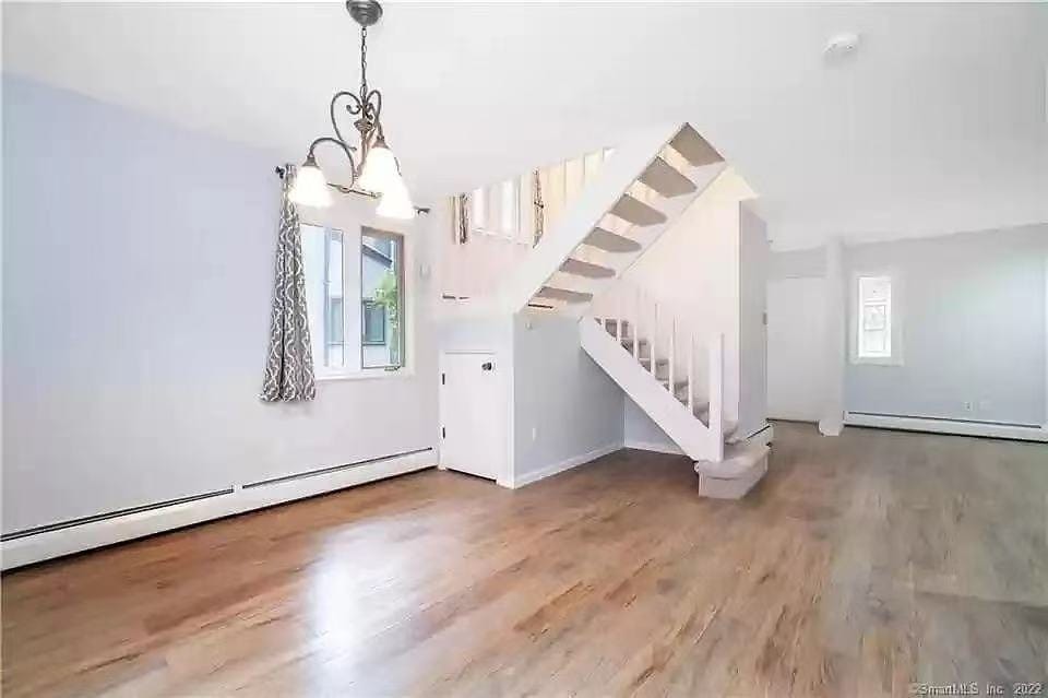 Photo - 7 Staunton Ct (Farmington, CT)