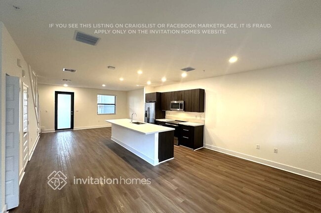 Foto del edificio - 10437 NW 82nd St