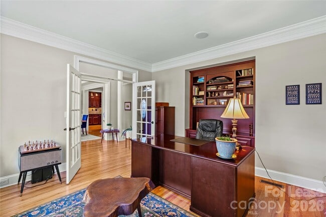 Building Photo - 13718 Robert Walker Dr