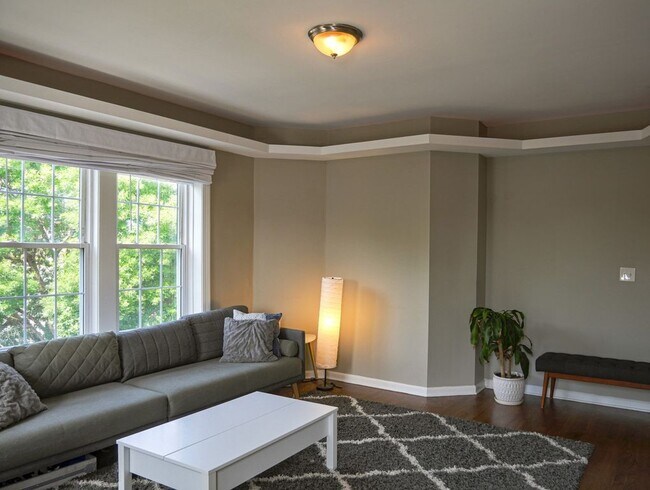 Foto del edificio - 4320 N Drake Ave