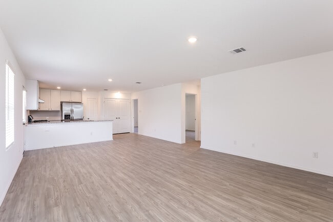 Building Photo - 2903 Gustavo Dr