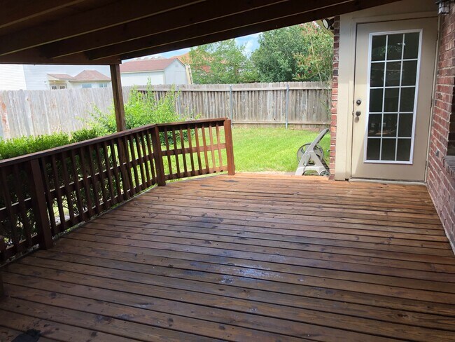 Backyard Deck - 867 Spyglass Dr