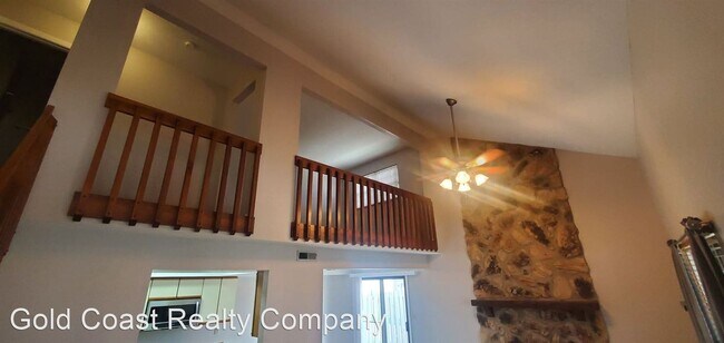 Building Photo - 2 br, 1.5 bath House - 1387 Sanzon Dr