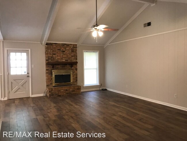 Building Photo - 3 br, 2 bath House - 5322 Hollyhock Lane
