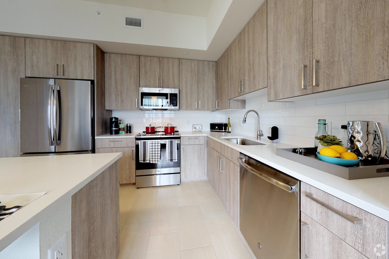 Primary Photo - Blu27 at Edgewater