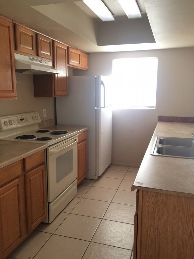 Foto del edificio - 740 E 3rd Ave