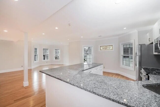 Foto del edificio - 274 Bowdoin St