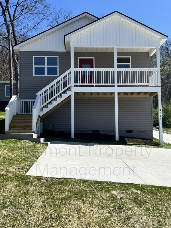 Building Photo - 4314 15th Ave