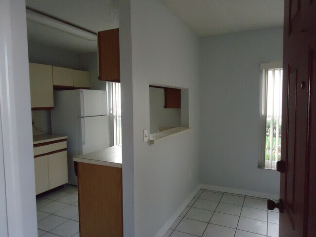 Foto del edificio - 1613 Little River Dr