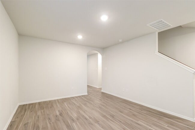 Building Photo - 2420 Bull Trout Dr