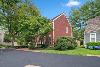 Building Photo - 2085 Cobblestone Ln