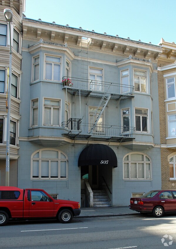 Primary Photo - 935 Pine St