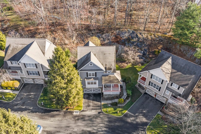 Foto del edificio - 4 Woods Way