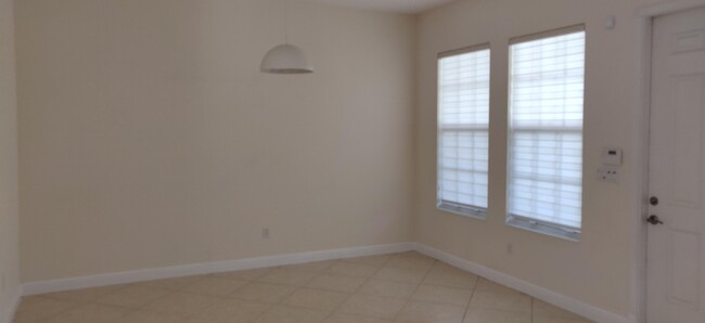 Foto del edificio - 8340 NW 8th Terrace