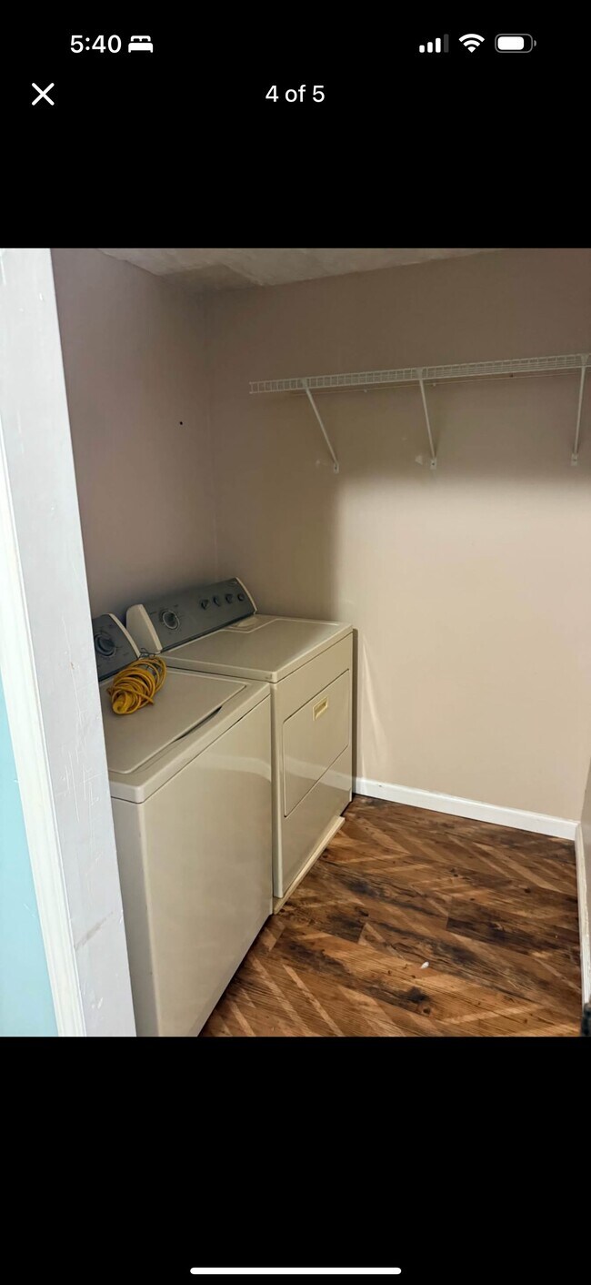 Foto del edificio - 976 Grapevine Rd