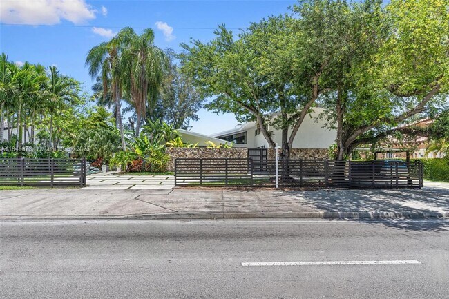 Foto del edificio - 7521 SW 56th St