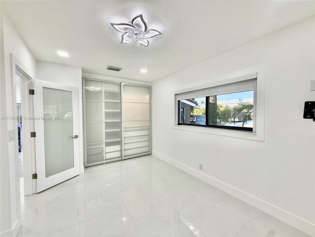 Foto del edificio - 1831 SW 23rd Ave