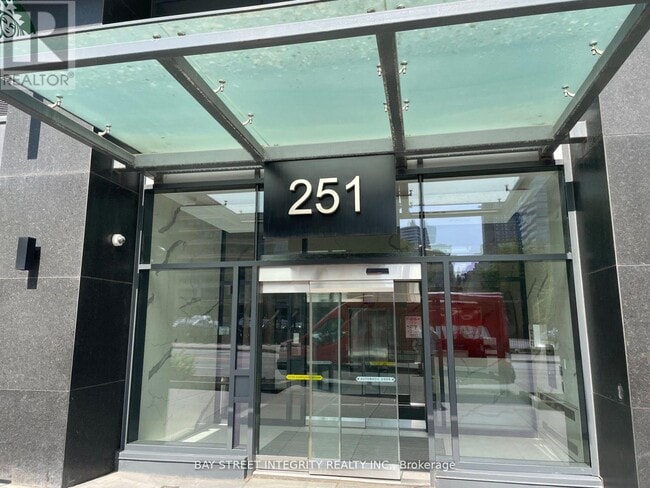 Building Photo - 251 Jarvis St