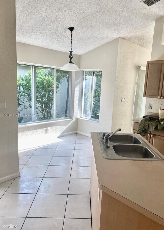 Foto del edificio - 3 br, 2 bath House - 269 NW 101st Ave