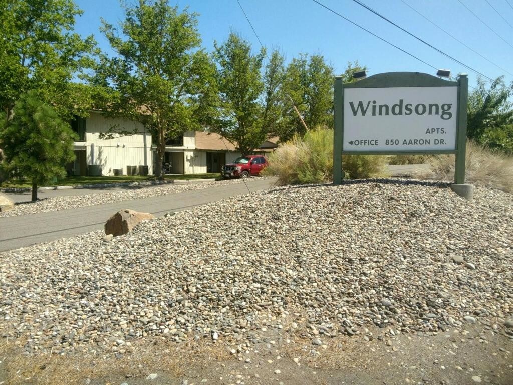 Foto principal - 850 Aaron Dr.