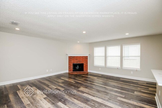 Foto del edificio - 1413 Ridgecrest Dr