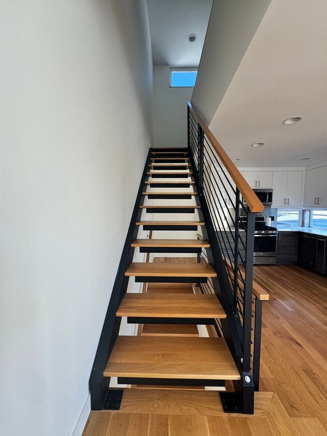 Building Photo - Elevate your living experience with this i...