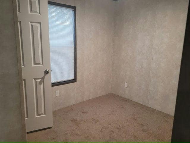 Building Photo - 215 Cardinal Ln